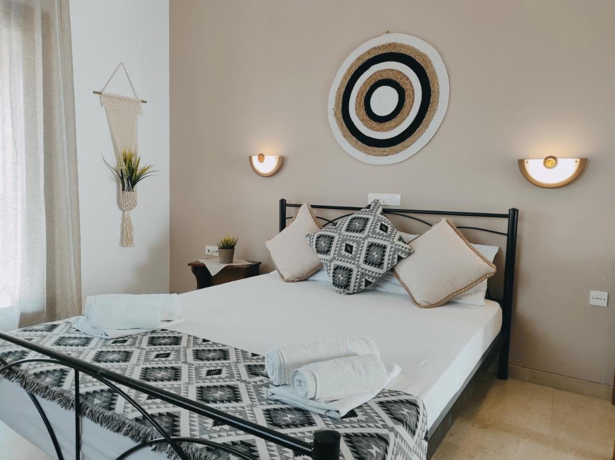 Hotel Alexandra Nea Roda Extérieur photo